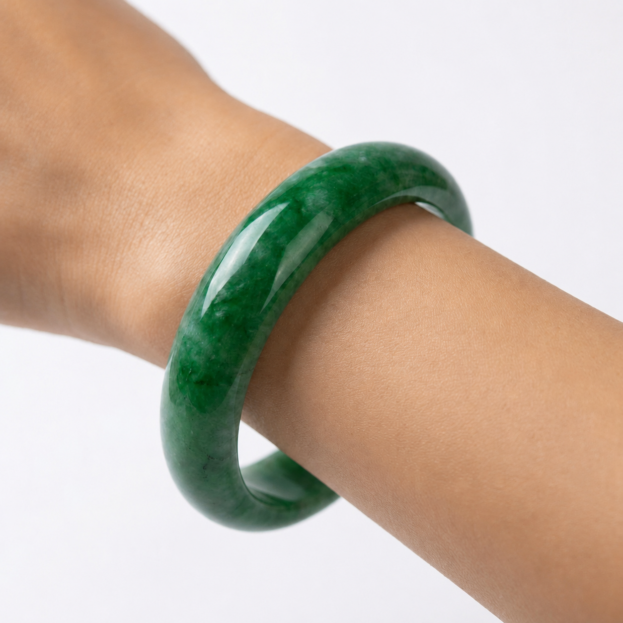 Vòng Cẩm Thạch Xanh Jadeite Jade — Vượng Khí Sinh Tài, Bình An Đồng Hành